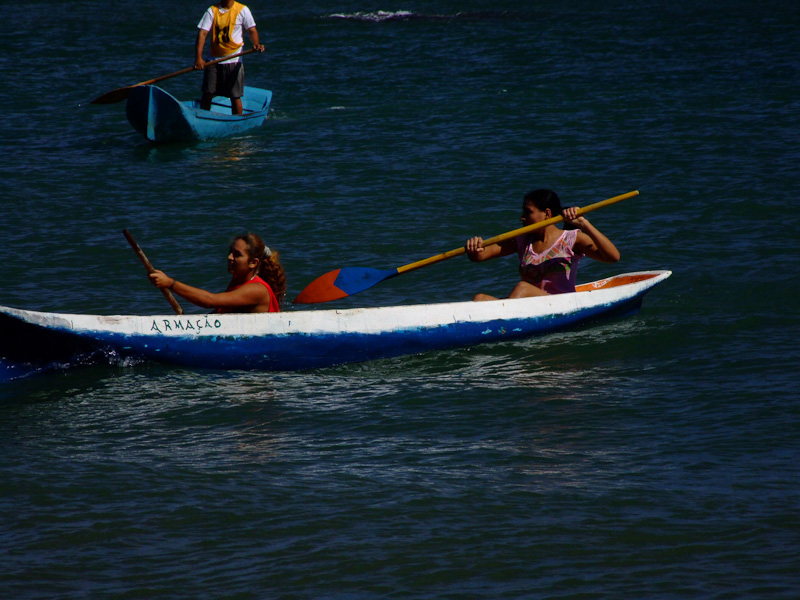 Fotos de Regata de canoas. Foto numero 3798376249. Fotografia da Pousada Pe na Areia, que fica em Boicucanga, próximo a Maresias, Litoral Norte de Sao Paulo (SP).