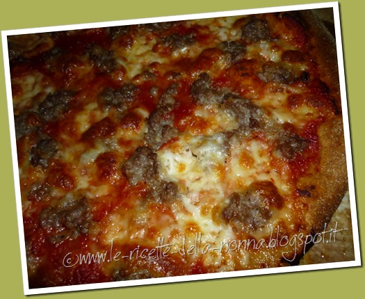 Pizza di farro integrale con salsiccia (6)