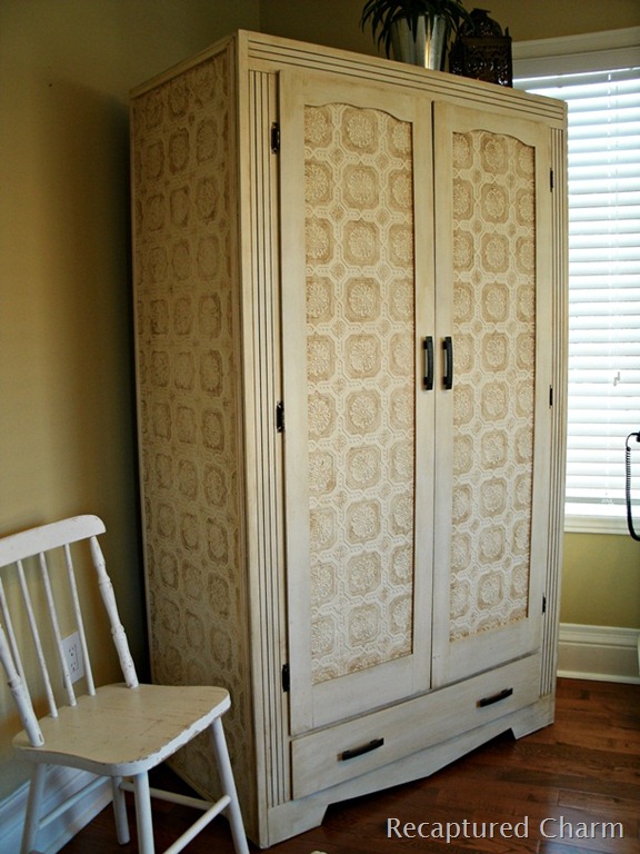 [wallpapered%2520armoire%2520017a%255B9%255D.jpg]