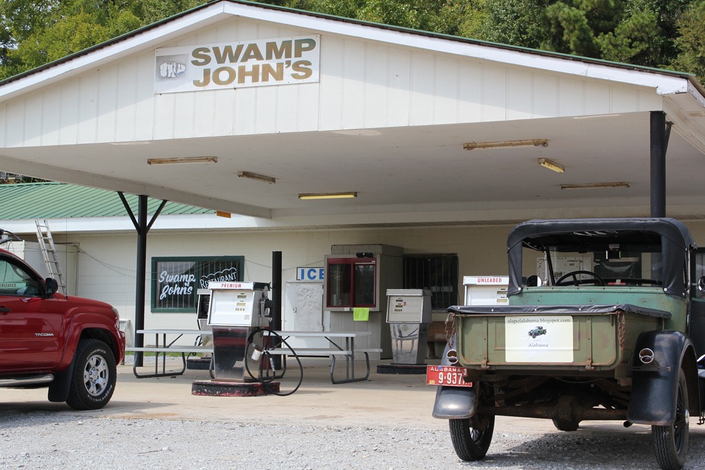 [Swamp%2520Johns%2520outside%255B4%255D.jpg]