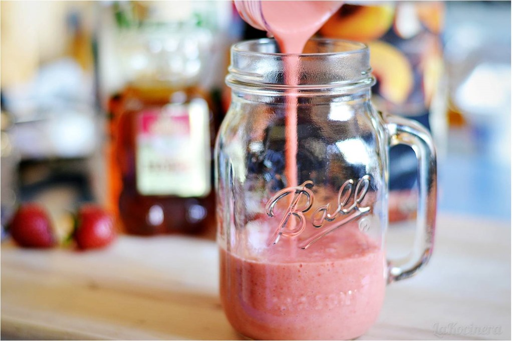 [mason-jar-smoothie4.jpg]