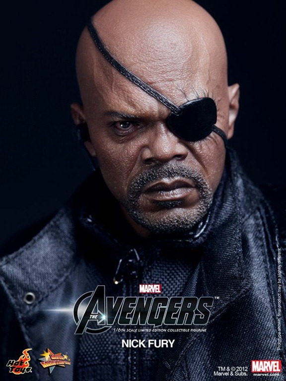 Nem viccel a Nick Fury játékfigura 03