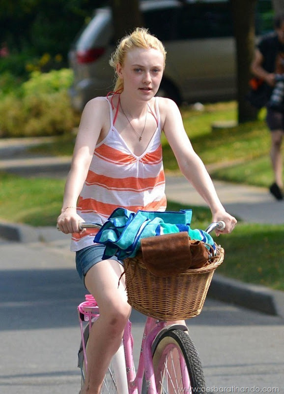 Dakota-Fanning-sexy-sedutora-desbaratinando-sexta-proibida (52) Dakota-Fanning-sexy-sedutora-desbaratinando-sexta-proibida (52)