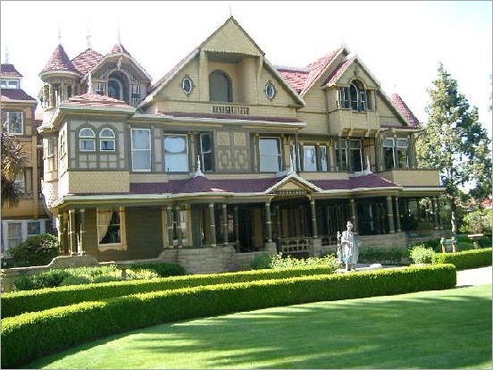 Winchester-Mystery-House-10