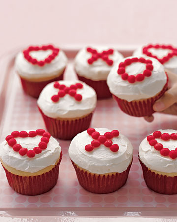 Valentine's Day Cupcakes. (marthastewart.com)