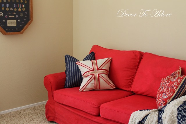 [A%2520new%2520couch%2520004-001%255B3%255D.jpg]