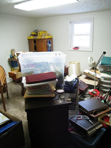 [apt_craftroom_before2_athomewithh%255B4%255D.jpg]