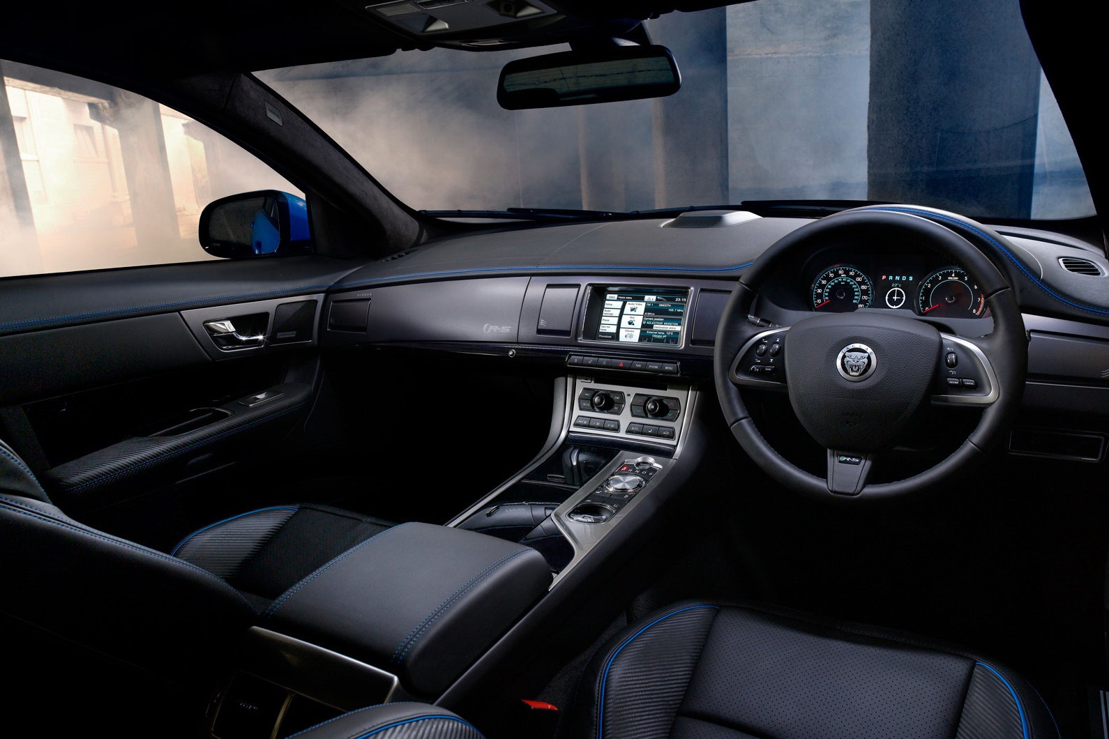 2014-Jaguar-XFR-S-17[2].jpg