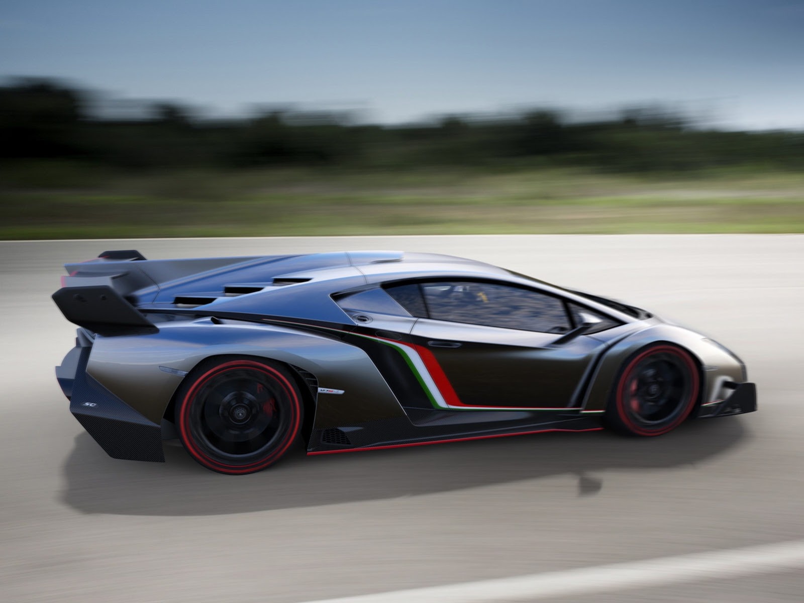 Lamborghini-Veneno-2[2].jpg