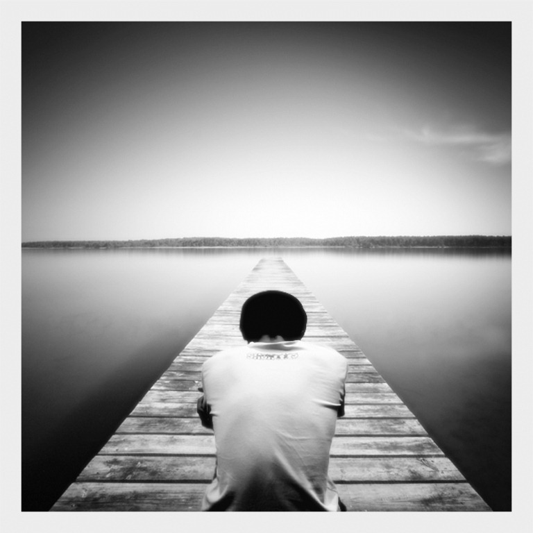 [alone_by_buaiansayapanomali%255B3%255D.jpg]