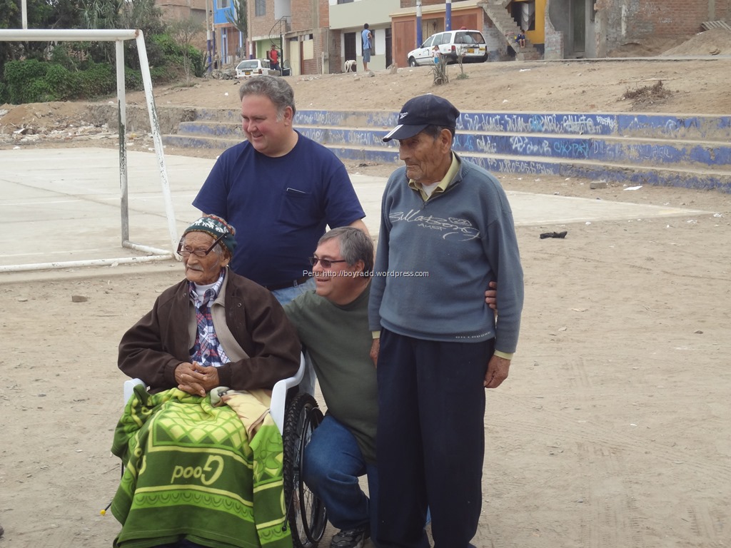[Peru-Workers14.jpg]