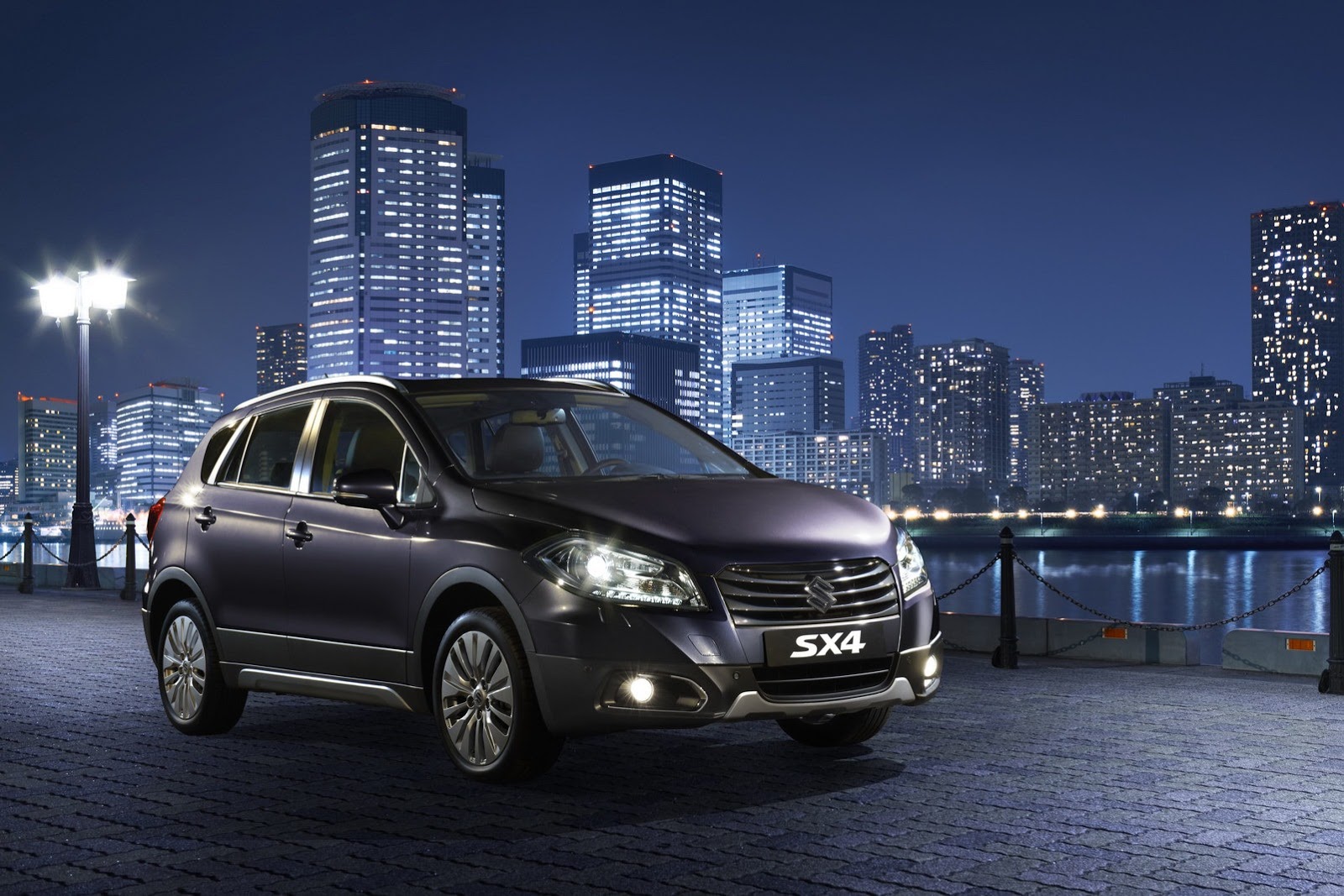 2014-Suzuki-SX4-34%5B2%5D.jpg