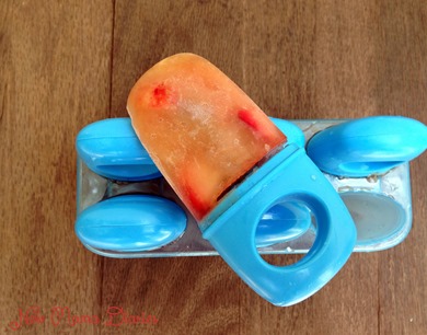 Strawberry Infused Sweet Tea~Lemonade Popsicles | NewMamaDiaries.blogspot.com