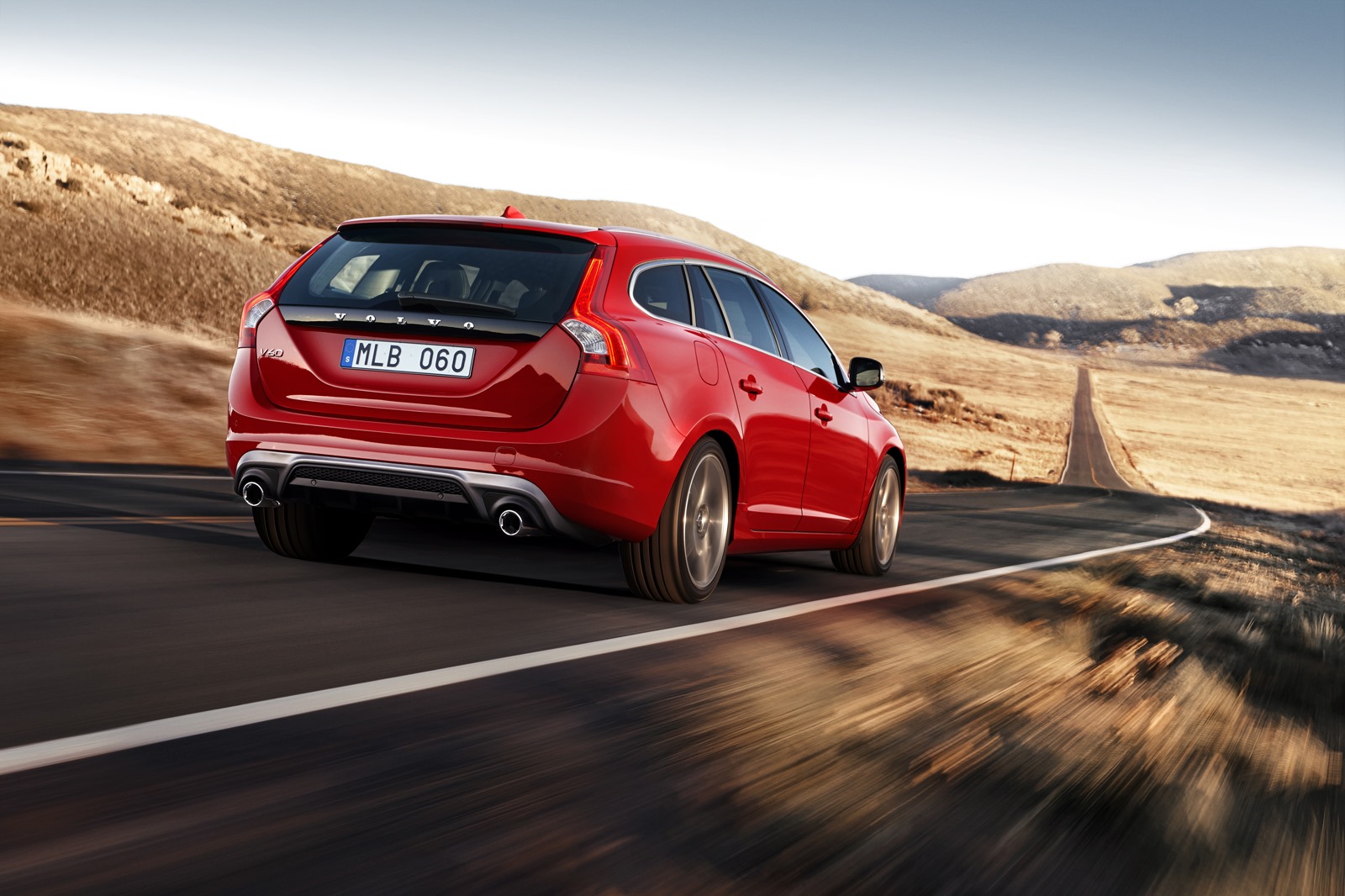 Volvo-V6-R-Design-2[3].jpg