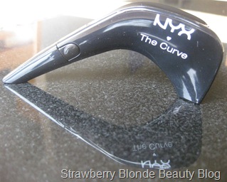NYX_The_Curve_Liquid_Liner_review (4)