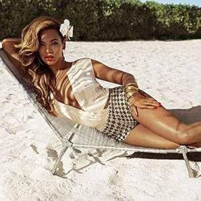 Fashion-Beyonce-HM113322--300x300