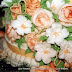 Detalle ramo y corazones de perlitas.