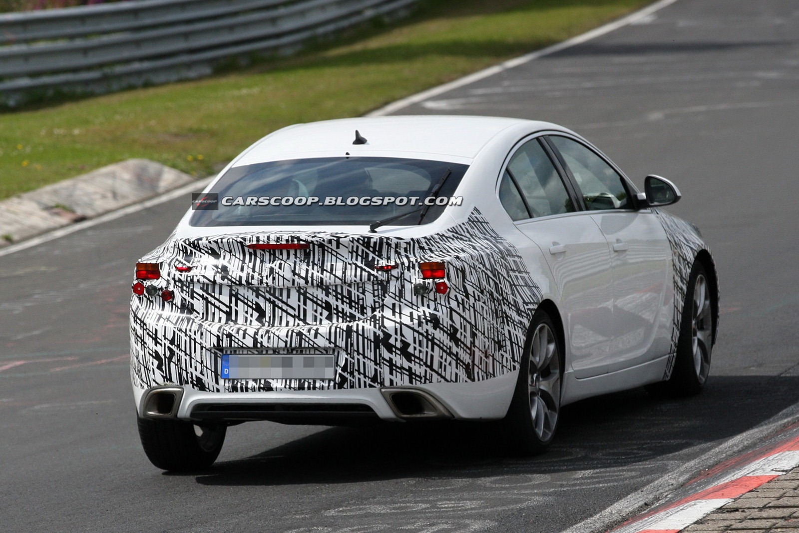 [2013-Opel-Insignia-OPC-7%255B3%255D.jpg]