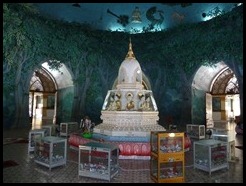 Myanmar, Yangon, Mahawizaya Pagoda, 12 September 2012, (3)