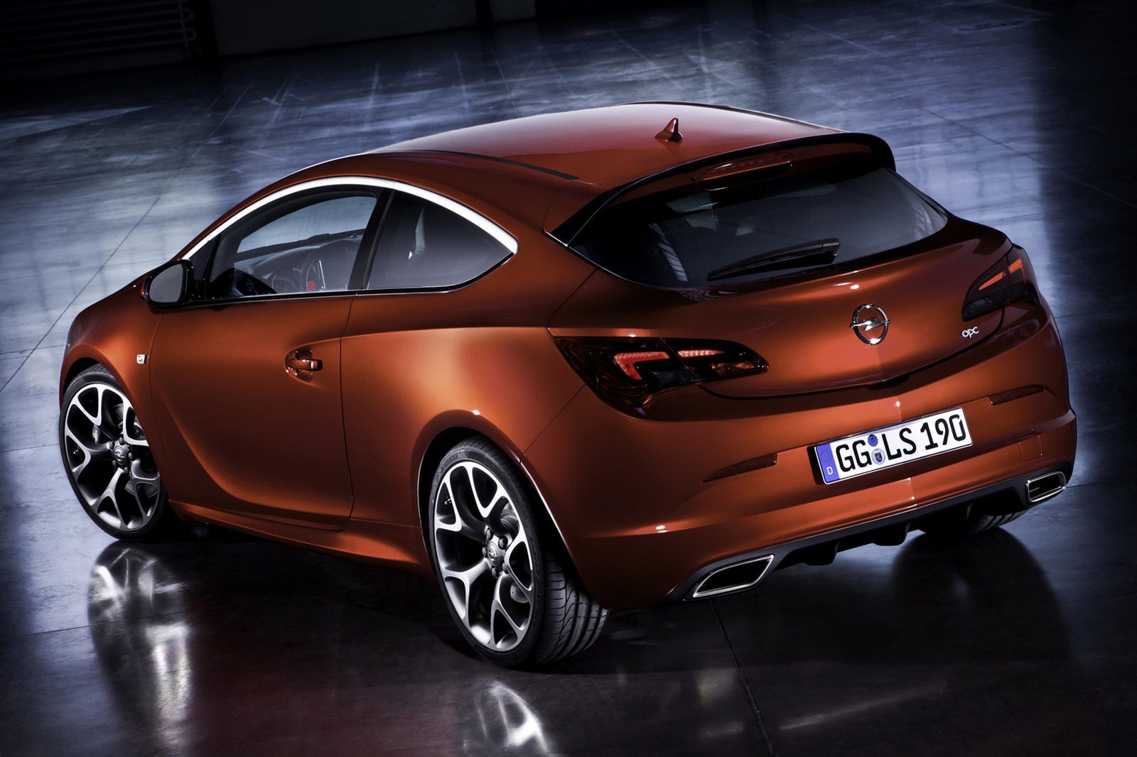 [2012-Opel-Astra-OPC-17%255B2%255D.jpg]