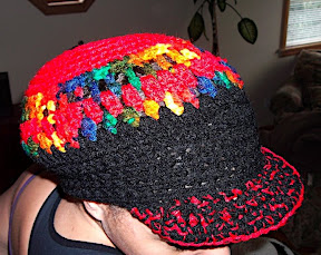 Stylish accent cap with a sunburst design to the edging