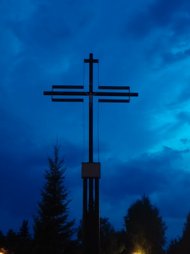 Krzyż Na Cmentarzu 