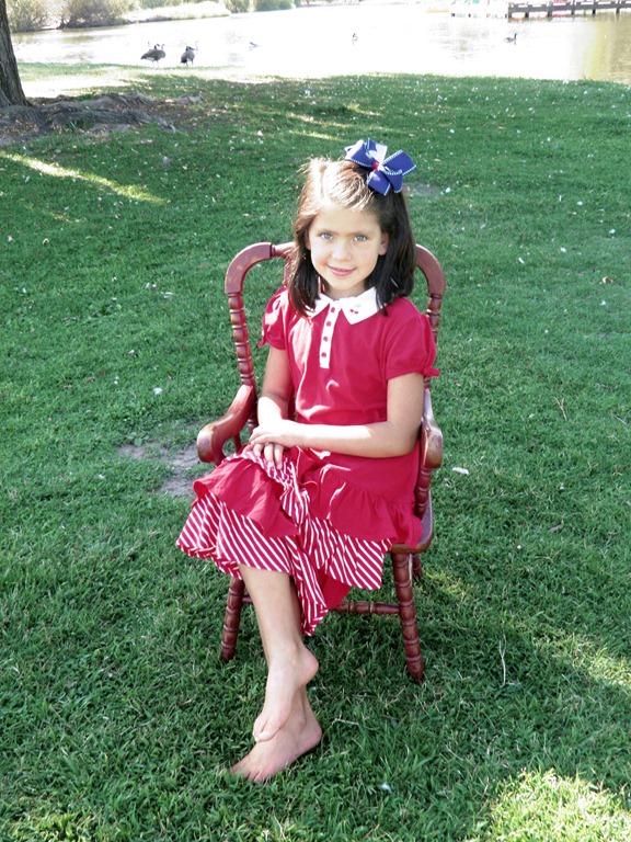 [SCHOOL-lexi-sitting-on-chair-full-bo%255B1%255D.jpg]