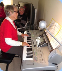 Marlene Forrest playing the Tyros 3