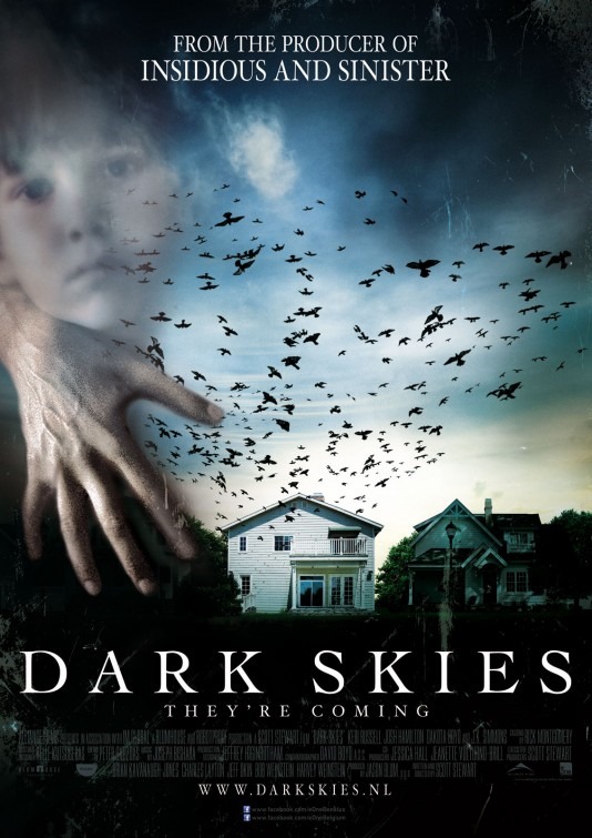 Még mindig Dark Skies poszter