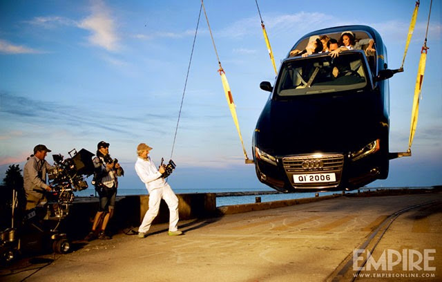 Director Michael Bay and his crew shoot an action sequence in Chicago with actor Han Geng.