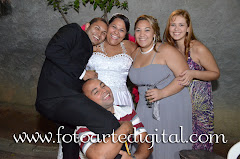 Fotos do evento Gabriela e Jardelle. Foto numero 4553 do estudio Foto Arte Digital, de Itaborai, RJ, que faz fotografia de casamentos (fotos de casamento), fotos de aniversario (fotografia de aniversario), fotos de 15 anos, fotos de criancas (fotografia infantil), fotos de eventos sociais, videos de casamento, videos de 15 anos, videos de making-of, videos de aniversario, video infantil (video de criancas) e videos de eventos sociais. Fotojornalismo e videojornalismo em Itaborai, RJ.