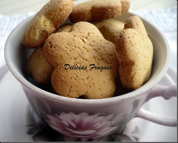 Biscoitinhos de fubá Biscoitinhos de fubá - Delícias Frugais