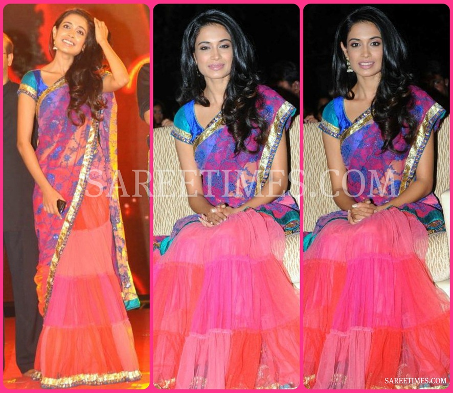 [Sarah_Jane_Dias_Shimmer_Saree%255B3%255D.jpg]
