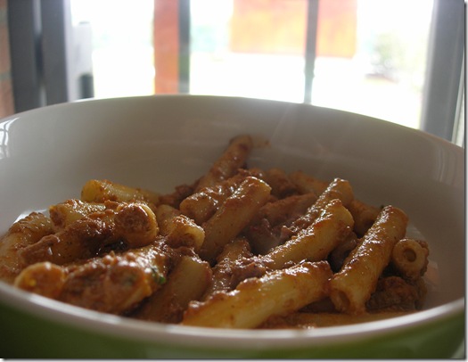 pasta pesto rosso pomodori secchi nocciole rucola