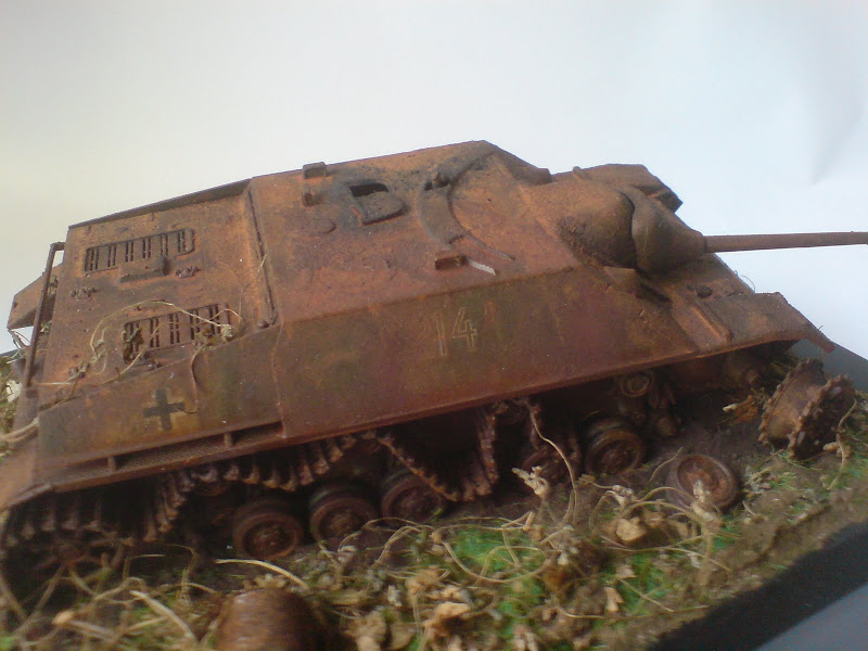 Jagdpanzer%252520lV%252520wrak%252520111.jpg