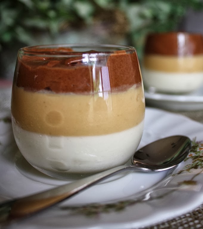 [vanilla-salted-caramel-and-chocolate-mousse%255B4%255D.jpg]
