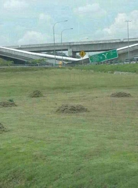 Gambar-Jambatan-Runtuh-Sebelum-Ke-Tol-Putrajaya-2 Gambar-Jambatan-Runtuh-Sebelum-Ke-Tol-Putrajaya-2