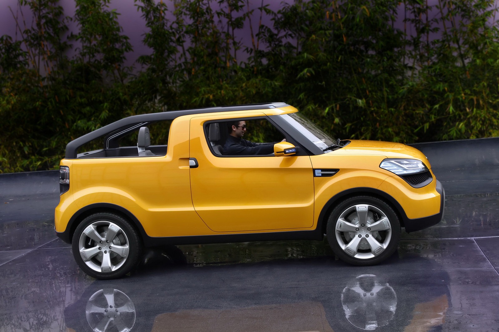 [Kia-Soulster-Convertible-15%255B2%255D.jpg]
