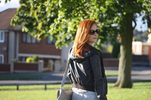 [Outfit%2520Say%2520I%2527m%2520A%2520Bird%2520Max%2520C%2520London%2520Bird%2520Blouse%2520%25281%2529%255B2%255D.jpg&description=Outfit: Say I’m A Bird (+ Max C London Giveaway)')]