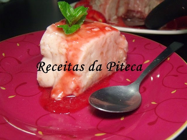 [Manjar%2520de%2520Kandy%2520c%25C3%25B4co%2520e%2520morango-%2520fatia%255B4%255D.jpg]