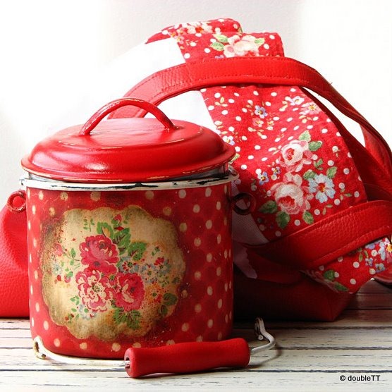 [dots%2520and%2520roses%2520in%2520red%25202%255B11%255D.jpg]