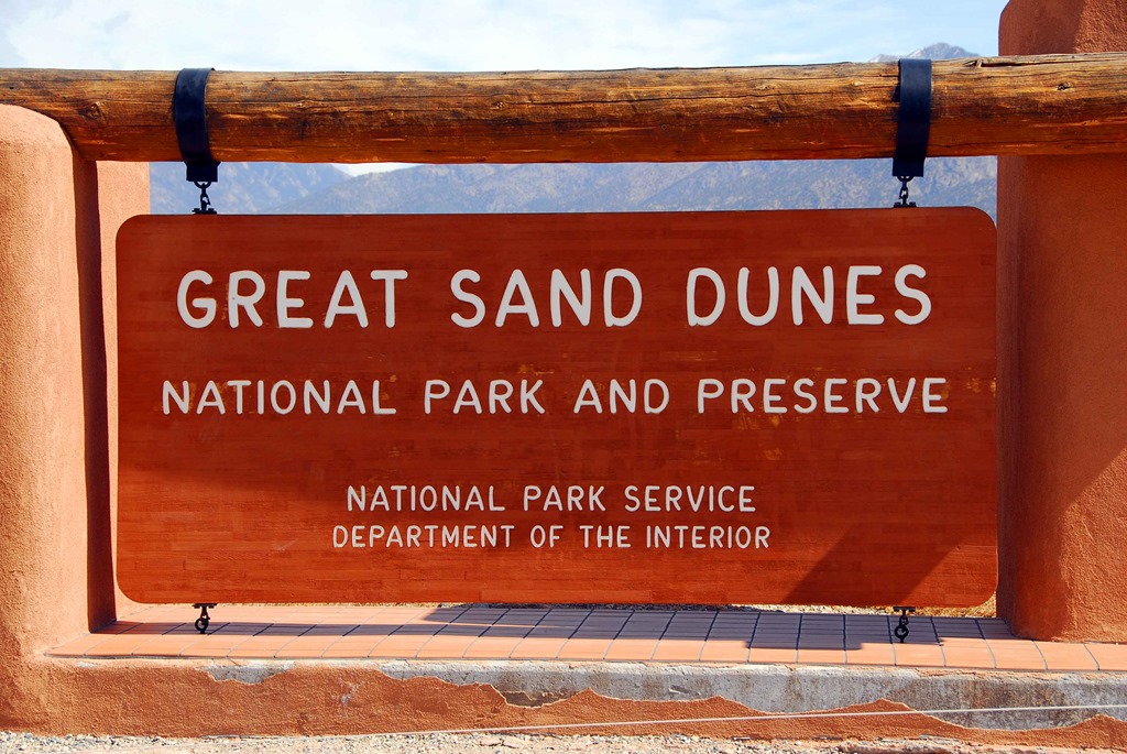 [Great-Sand-Dunes-Sign3.jpg]