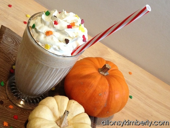 Pumpkin Pie Milkshake | allonsykimberly.com Pumpkin Pie Milkshake | allonsykimberly.com