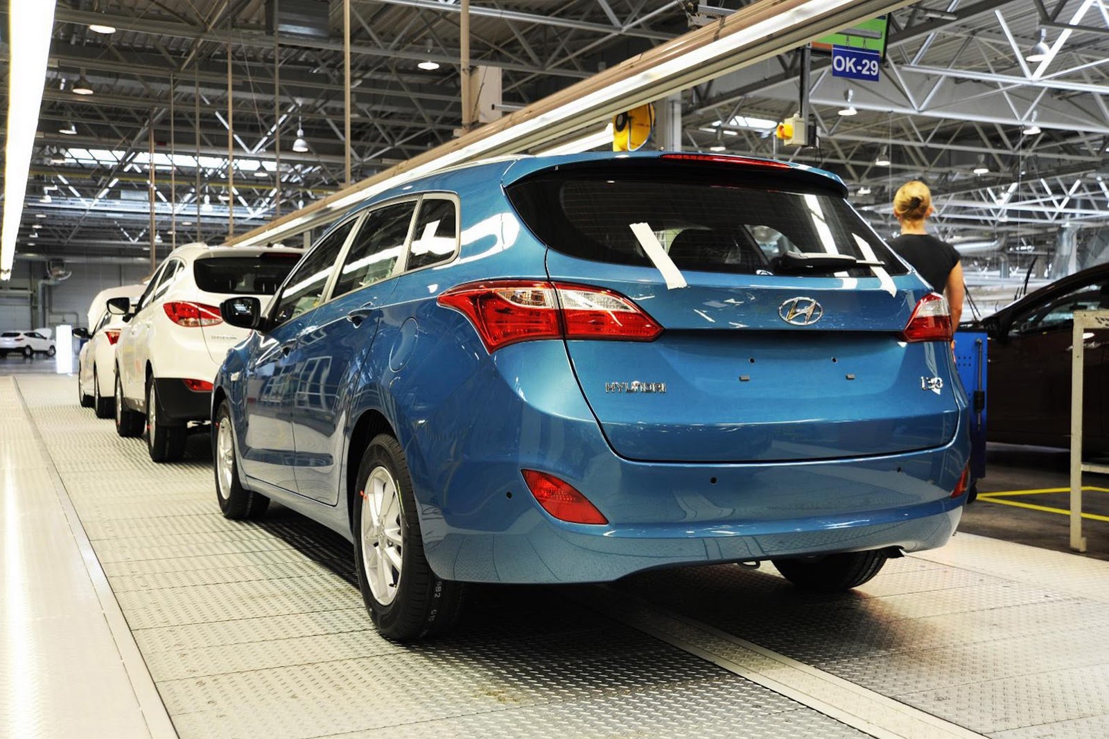 [Hyundai-assembly-line-Czech-Republic-2%255B3%255D.jpg]
