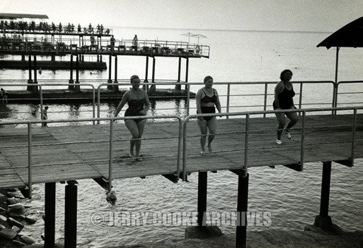 woman-black-sea-sochirussia-1957