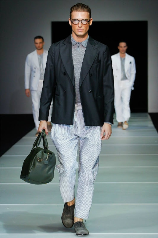 Milan Fashion Week Primavera 2012 - Giorgio Armani (25)
