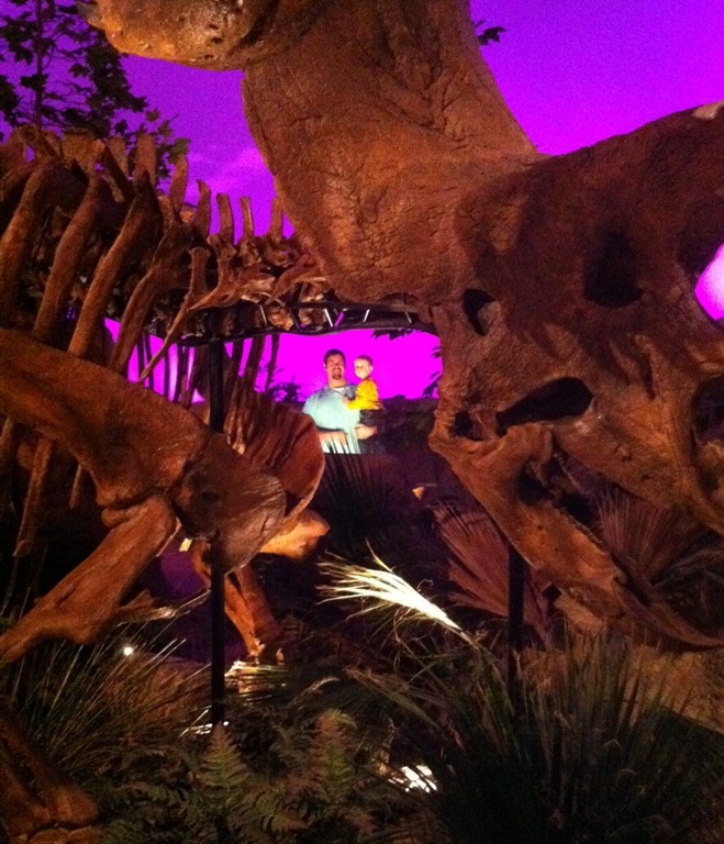 [dinosphere%255B6%255D.jpg]