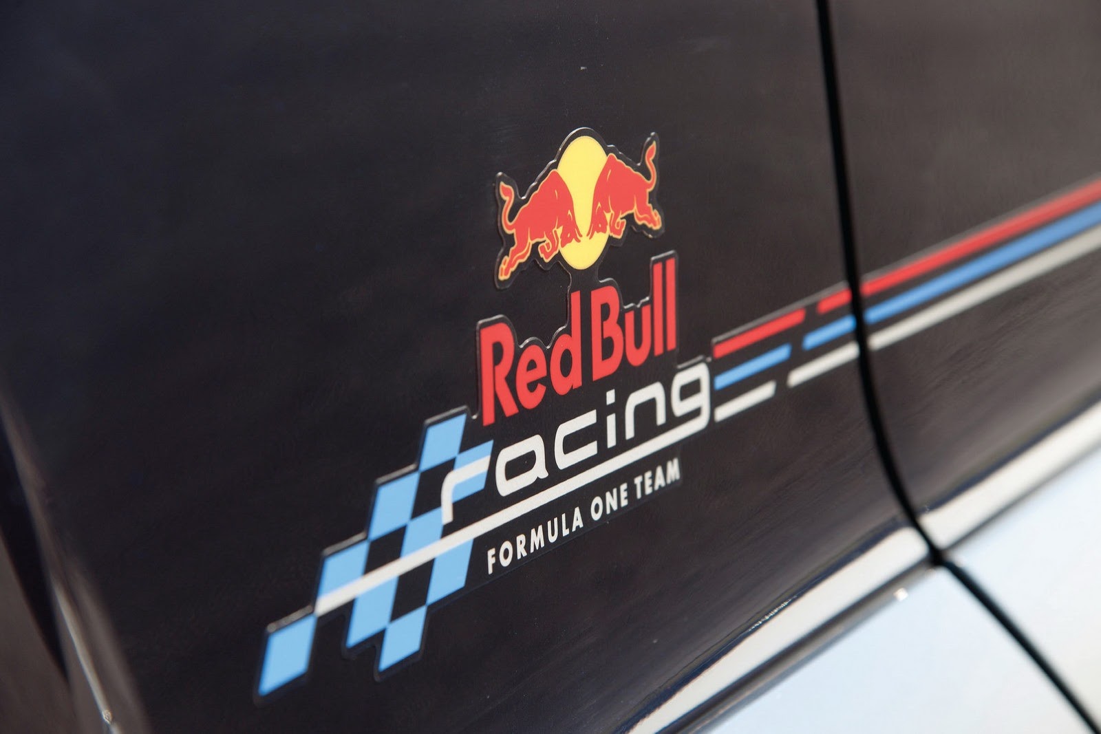[Renault-Megane-RS-Red-Bull-Edition-3%255B4%255D.jpg]