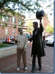 2394 Pennsylvania - Gettysburg, PA - Lincoln Highway (US 30)(York St.) - roundabout - Lincoln statue Wills House