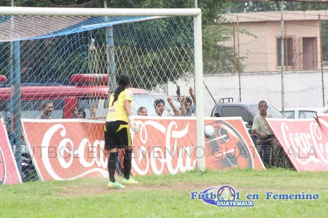 [4to.%2520penal%2520de%2520guasta%2520fuera%2520del%2520arco%2520de%2520reu%255B3%255D.jpg]
